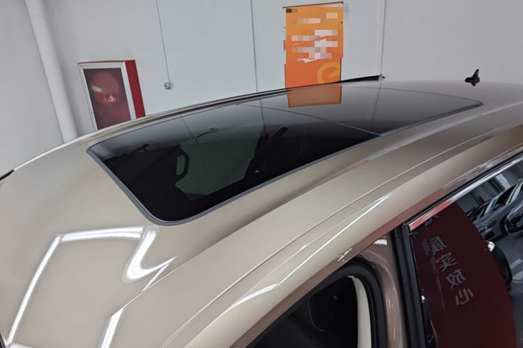 Used Volkswagen Viloran 2020 330TSI Luxury Edition Roof