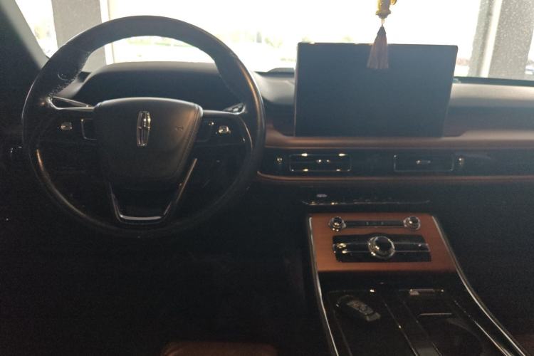 Used Lincoln Aviator 2020 3.0T V6 Four-Wheel Drive Zunya Edition Center Console