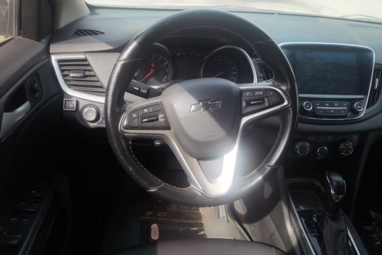 Used Chevrolet Monza 2020 Light Hybrid Redline 320T Dual-Clutch Joyful Edition Steering Wheel