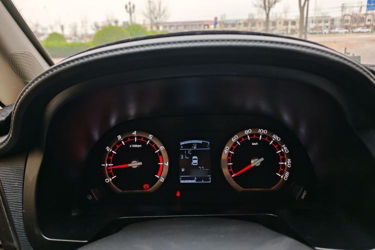 Used FORTHING Lingzhi 2022 Striving Version M5L 1.6L Base Model 7 Seats
