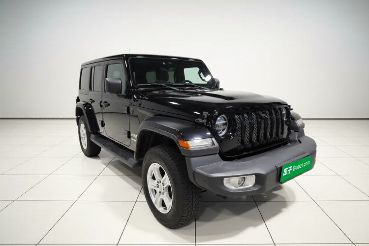 Used Jeep Wrangler 2019 2.0T Sahara Four-Door Version China VI Emission Standard