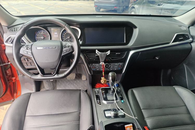 Used Venucia T90 2017 2.0L CVT Leading Edition