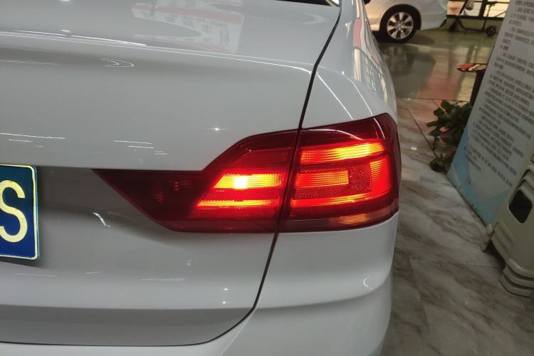 Used Volkswagen Santana 2016 1.6L Automatic Fashion Edition