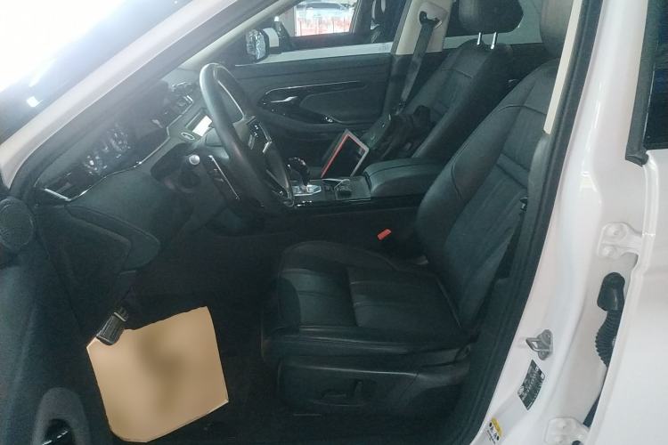 Used Land Rover Range Evoque 2023 Aurora L 200PS Elite Edition Left Front Seat