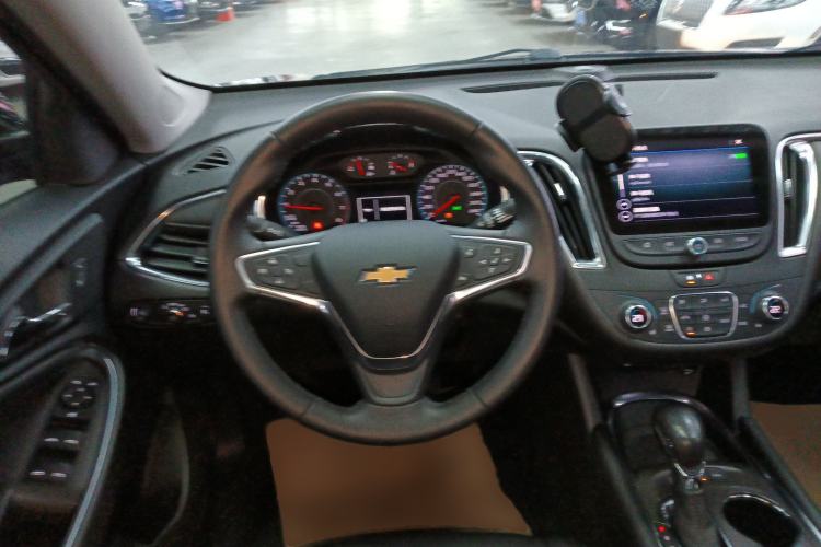 Used Chevrolet Malibu XL 2021 535T Automatic Sport Edition Steering Wheel