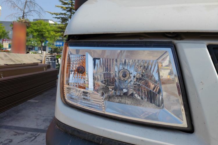 Used Iveco Daily 2022 2.5T A37 M1 Passenger Van 5-9 Seats Long Wheelbase Mid-Roof Design Dual Tires Side Sliding Doors
