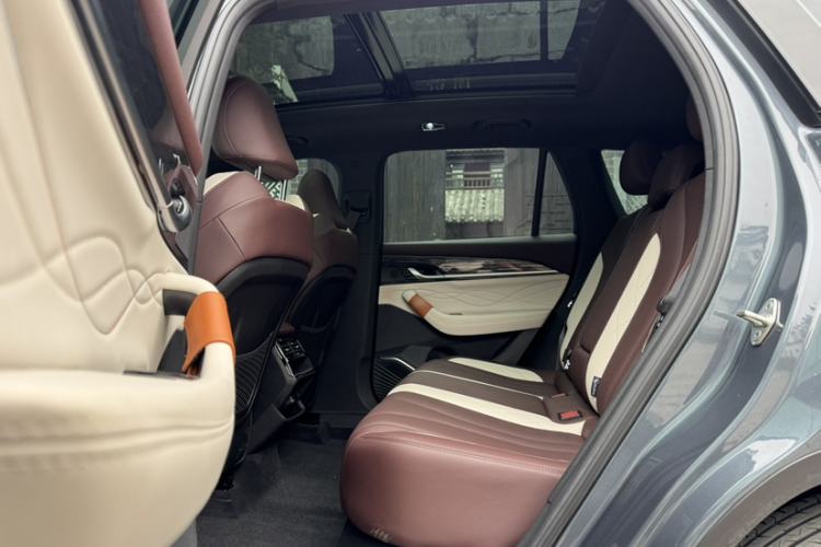 Used Geely Auto Monjaro L 2024 2.0TD High-Power Automatic Two-Wheel Drive Yunqi Version
