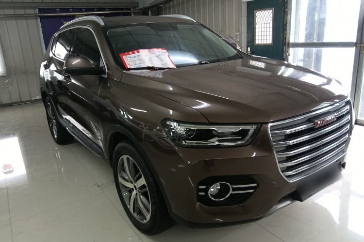 Used Haval H6 2017 Red Label 2.0T Automatic Two-Wheel Drive ZhiShang Model Front Right 45 Deg