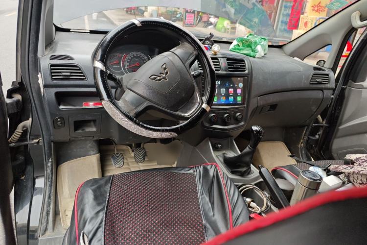 Used Wuling Zhengcheng 2015 1.8L Comfort Model LJ479QE2