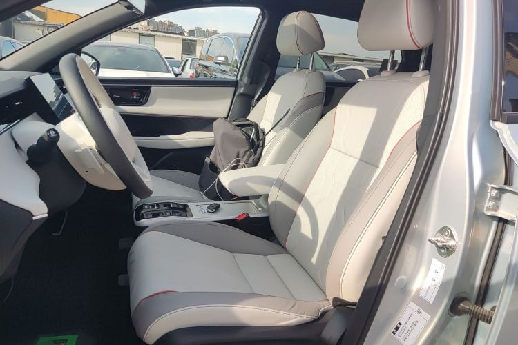 Used Honda e:NS2 2024 Light-Chasing Version Left Front Seat