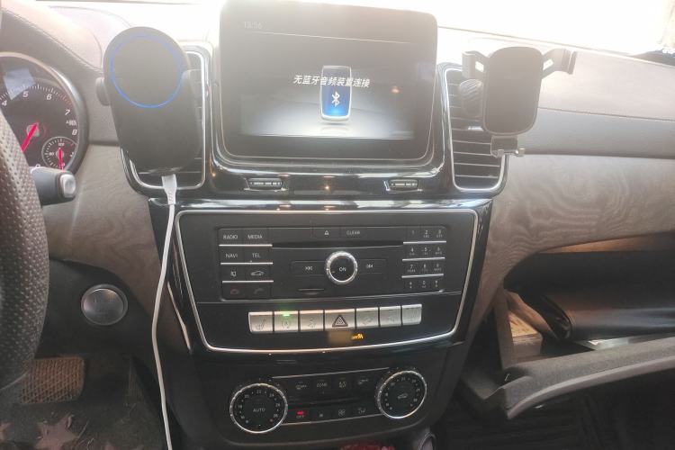 Used Mercedes-Benz GLE 2017 GLE 320 4MATIC Dynamic Model Audio And AC Panel