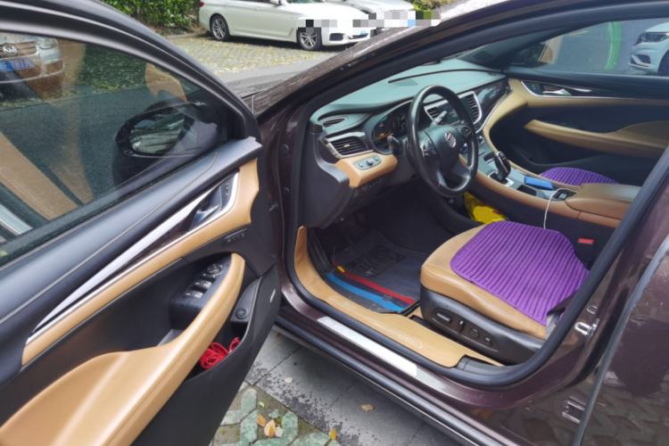 Used Buick LaCrosse 2018 28T Luxury Model Driver Seat