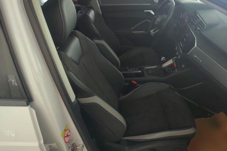 Used Audi Q3 2020 35 TFSI Fashion Dynamic Model Right Front Seat