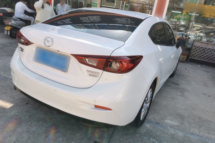 Used Mazda Mazda 3 Axela 2014 Sedan 1.5L Automatic Comfort Model
