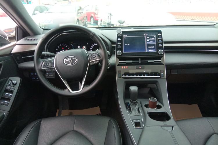 Used Toyota Avalon 2019 2.0L Ambition Edition China VI