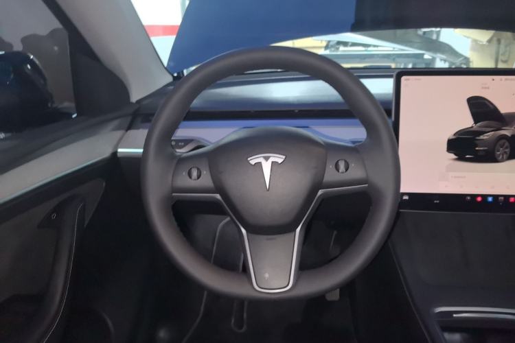 Used Tesla Model Y 2023 Rear-Wheel-Drive Version
