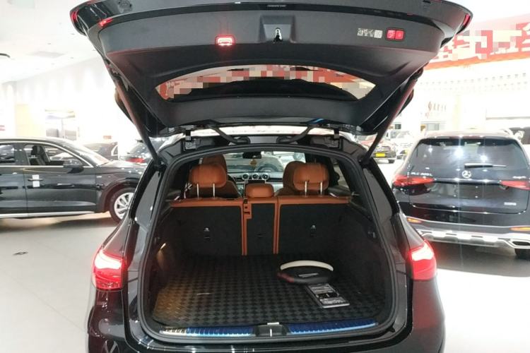 Used Mercedes-Benz GLC 2024 GLC 300 L 4MATIC Dynamic Edition 5-seater Trunk