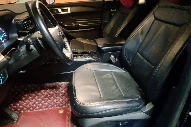 Used Ford Explorer 2020 EcoBoost 285 Rear-Drive Trend Edition 7-Seater Left Front Seat