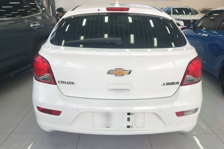 Used Chevrolet Cruze 2013 Hatchback 1.6L Manual Luxury Model
