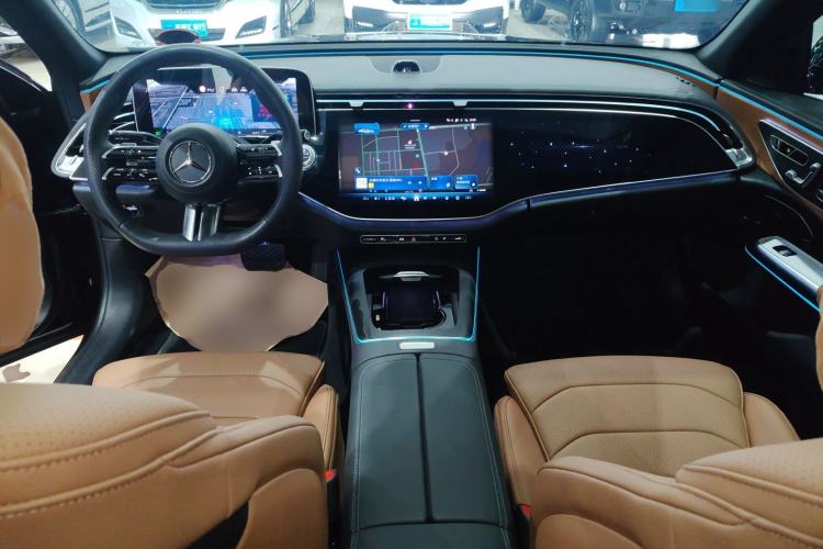 Used Mercedes-Benz E-Class 2024 E 300 L Fashion Sport Model Center Console