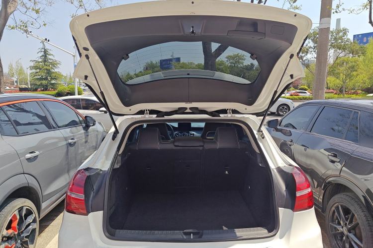 Used Mercedes-Benz GLA 2018 GLA 220 4MATIC Sport Edition Trunk