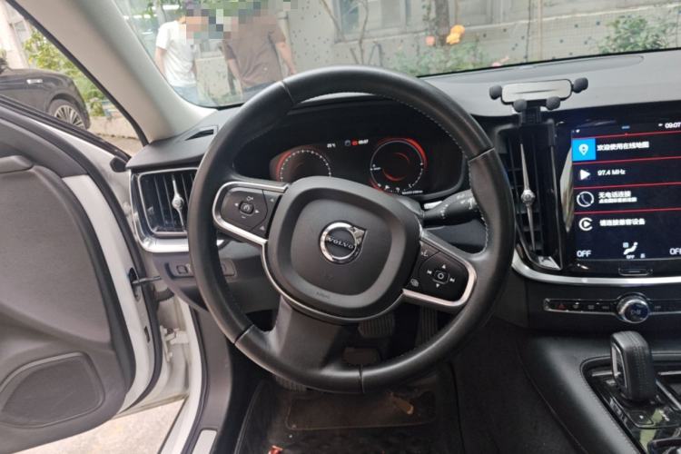 Used Volvo S60 New Energy 2021 T8 E-Drive Hybrid Four-Wheel Drive Smart Luxury Edition Steering Wheel