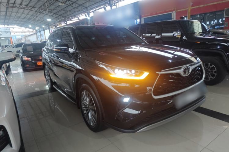 Used Toyota Highlander 2024 2.5L Smart Electric Hybrid Dual-Motor Two-Wheel Drive Luxury Version 7 Seats