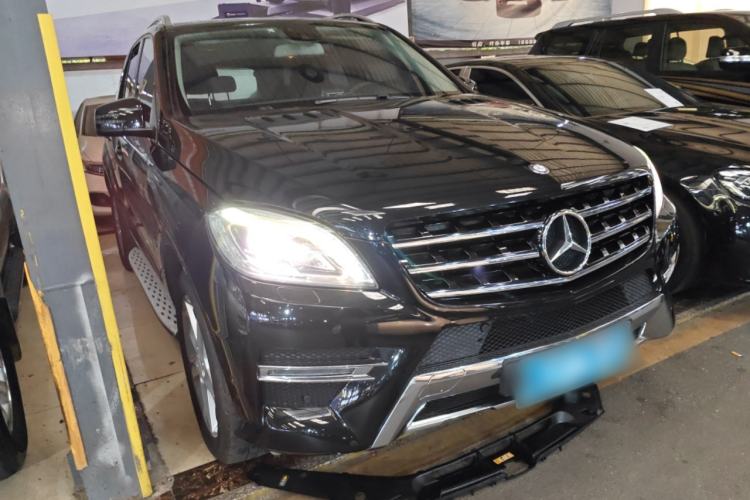 Used Mercedes-Benz M-Class 2014 ML 320 4MATIC Front Right 45 Deg