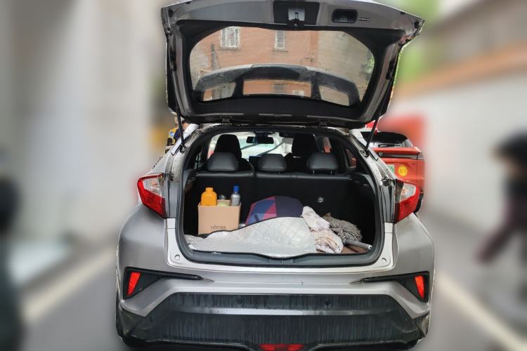 Used Toyota IZOA 2020 2.0L Yichi Version Trunk