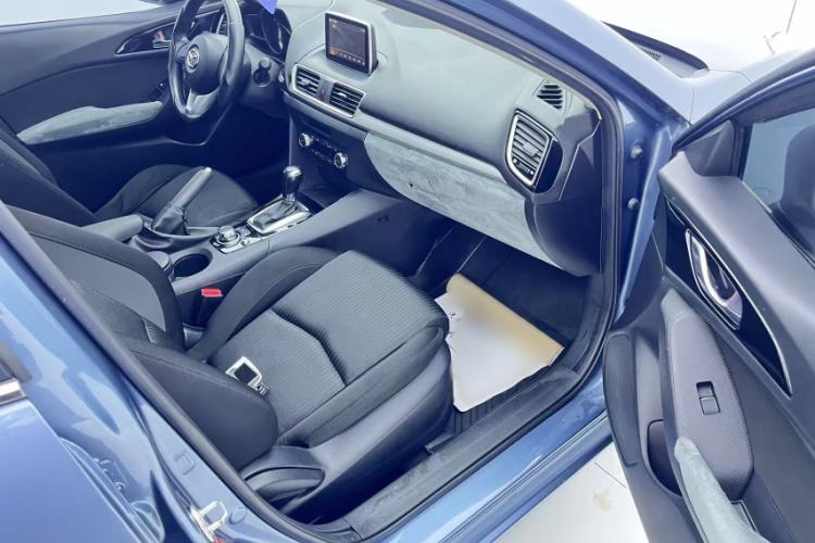 Used Mazda Mazda 3 Axela 2014 Sedan 1.5L Automatic Luxury Model