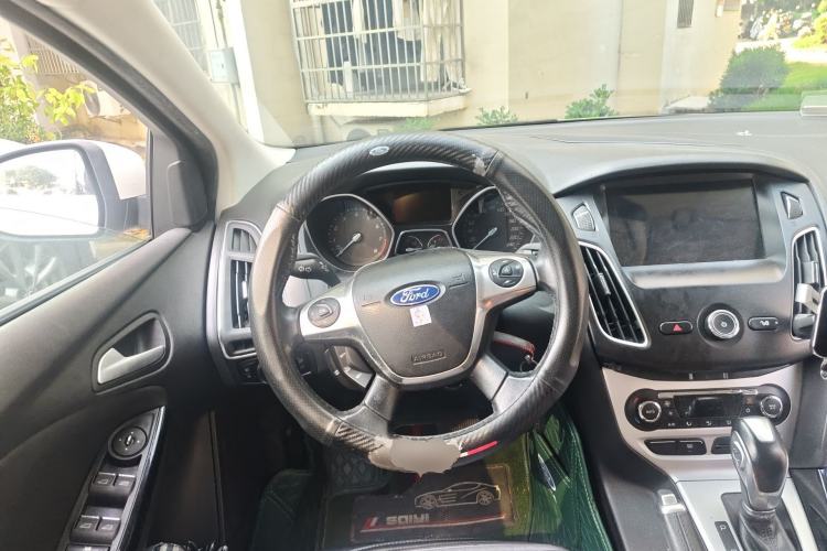 Used Ford Focus 2012 Hatchback 2.0L Automatic Luxury Sport Model Steering Wheel