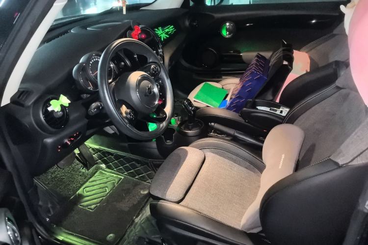 Used MINI MINI 2019 1.5T COOPER Classic Edition
