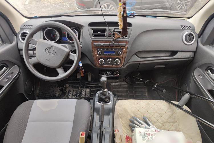 Used CHANGAN KAICHENG Ruixing M60 2019 1.5L Standard Version China VI Van with 5 Seats DAM15KR
