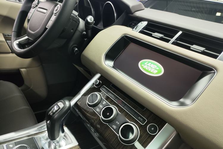 Used Land Rover Range Sport 2017 3.0 SC V6 HSE Interior 6