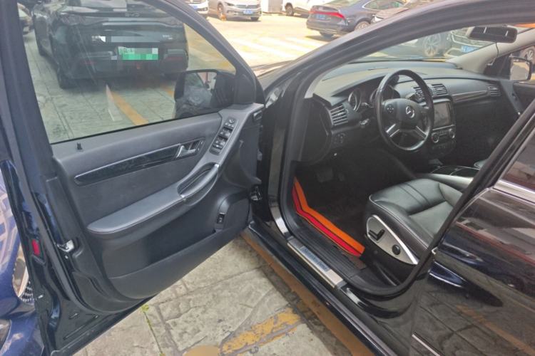 Used Mercedes-Benz R-Class 2017 R 320 4MATIC Business Edition Prestige Model