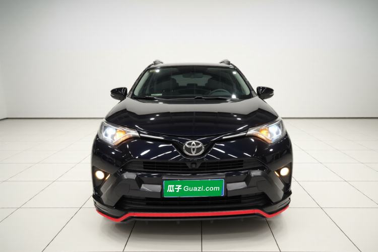 Used Toyota RAV4 2016 2.0L CVT Two-Wheel Drive Fashion Edition China V Standard