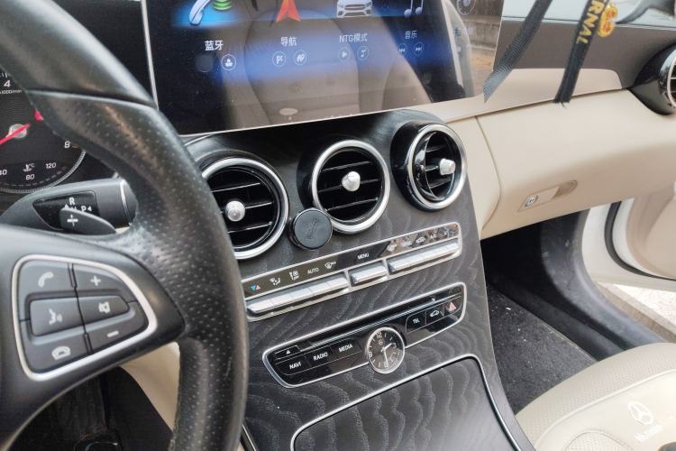 Used Mercedes-Benz C-Class 2017 Facelift C 200 L Sport Edition Audio And AC Panel