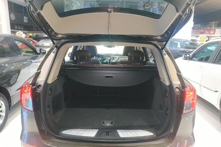 Used Buick Envision 2017 20T Two-Wheel Drive Elite Version Trunk