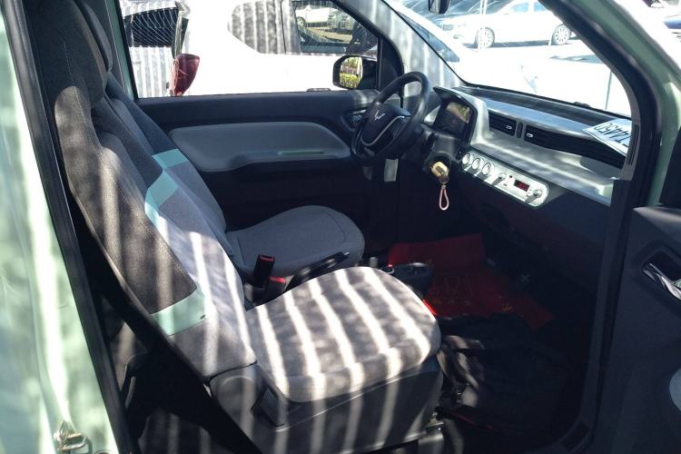 Used Wuling Hongguang MINIEV 2022 Macaron Premium Model – Lithium Iron Phosphate