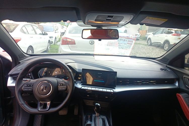 Used MG 5 2021 Revised Version 180 DVVT CVT Youth Luxury Edition Center Console