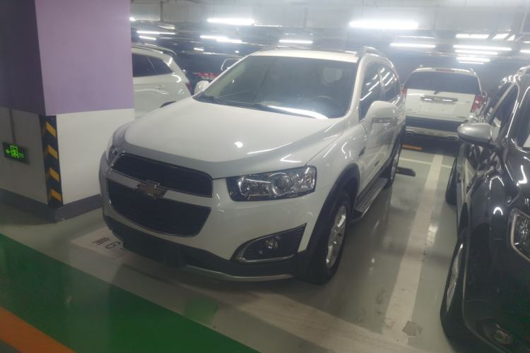 Used Chevrolet Captiva 2015 2.4L Two-Wheel Drive Urban Version 5 Seats