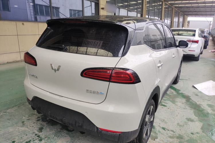 Used Wuling Bingo PLUS 2024 330 km Range Five-Seater Version
