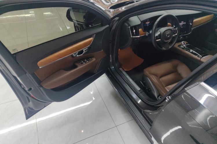 Used Volvo S90 New Energy 2022 T8 eDrive Hybrid Luxury Edition