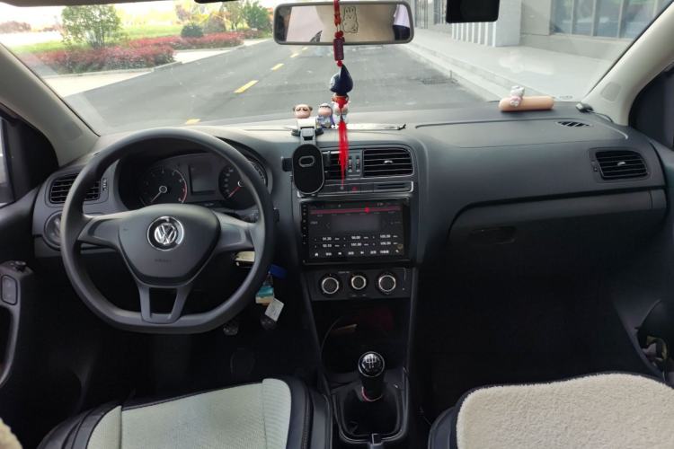 Used Volkswagen Polo 2016 1.4L Manual Fashion Model
