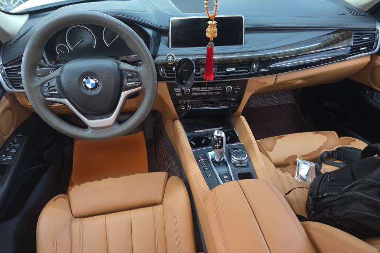 Used BMW X6 2015 xDrive28i Center Console