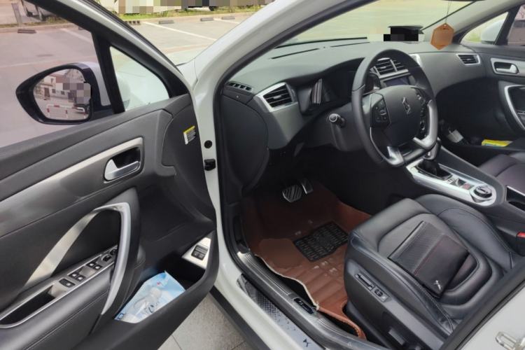 Used DS 6 2016 1.6T Luxury Edition THP160