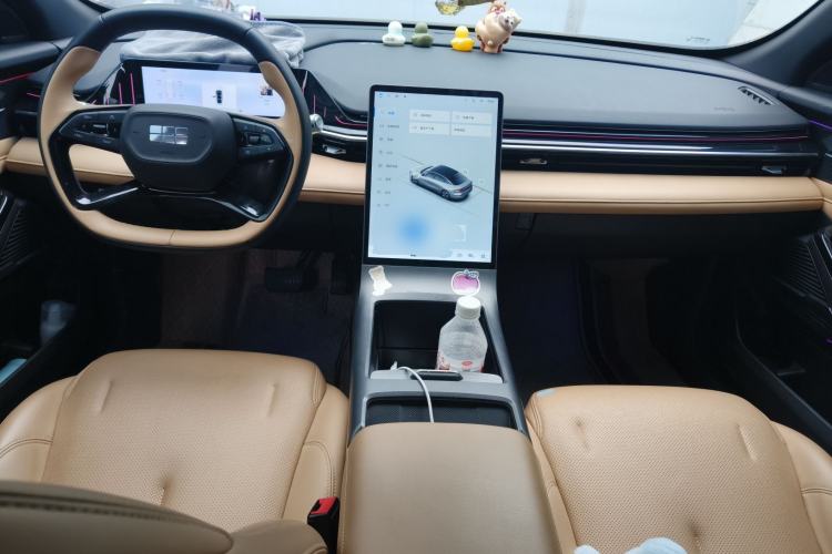 Used Geely Galaxy L6 2023 125km Starship