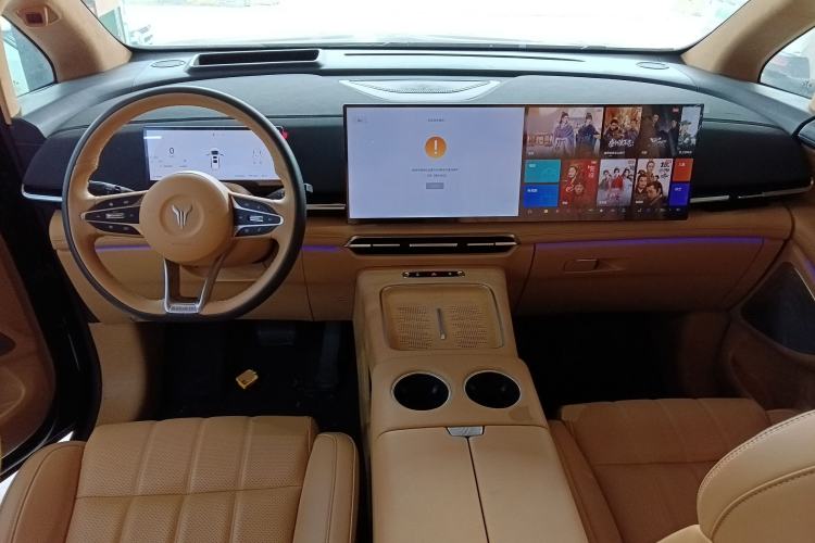 Used VOYAH Dream 2025 PHEV Four-Wheel-Drive Flagship Kunpeng Edition Center Console