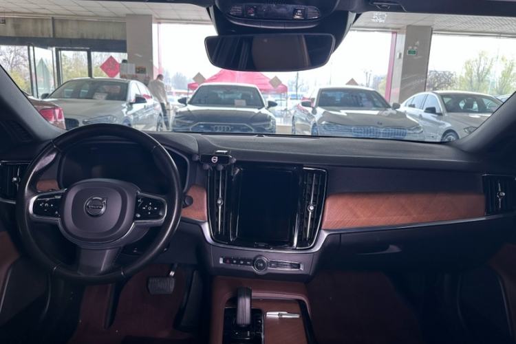 Used Volvo S90 2021 B5 Zhiyi Luxury Edition
