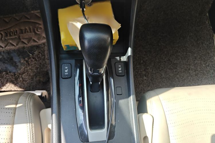 Used Honda Jade 2014 1.8L CVT Luxury Edition 5 seats
